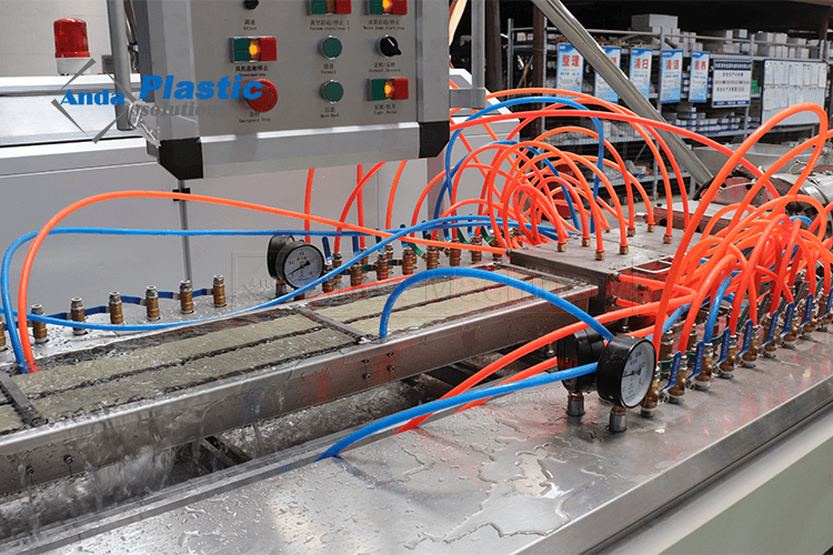 WPC Kapı Çerçeve Makine Üreticileri WPC Kapı Çerçeve Yapımı Makinesi WPC kapı çerçevesi üretim hattı