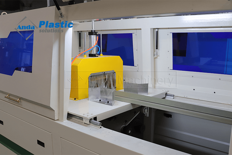 WPC Kapı Çerçeve Makine Üreticileri WPC Kapı Çerçeve Yapımı Makinesi WPC kapı çerçevesi üretim hattı