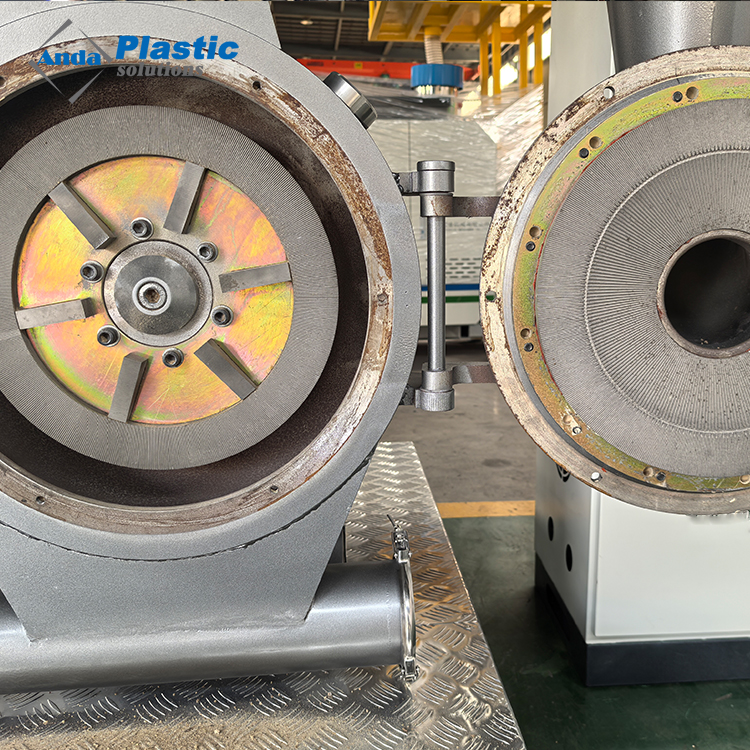 Anda Ağır hizmet tipi enerji tasarrufu sağlayan PVC plastik tozlaştırıcı toz &ouml;ğ&uuml;t&uuml;c&uuml; makinesi