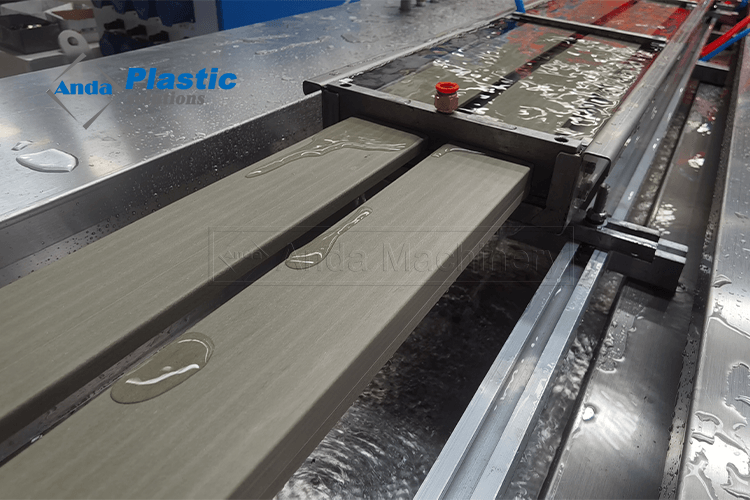 WPC Kapı Çerçeve Makine Üreticileri WPC Kapı Çerçeve Yapımı Makinesi WPC kapı çerçevesi üretim hattı